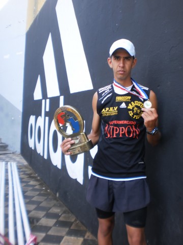 Atleta de Ponta Porã vence a “Corrida Del Periodista”