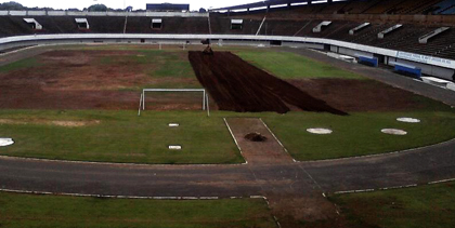 Estádio Morenão começa a receber novo gramado na segunda-feira