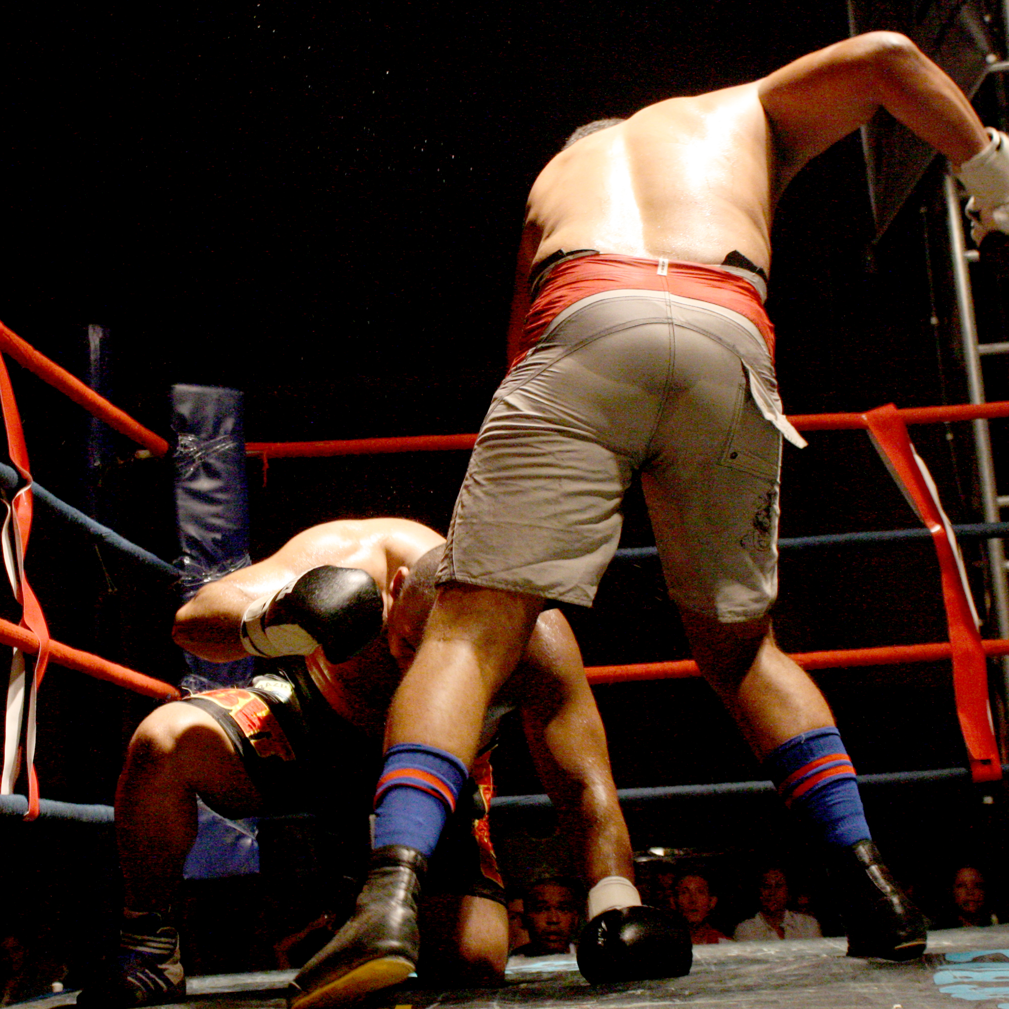 Estreiante no profissional, o campo-grandense Saenes vence por nocaute