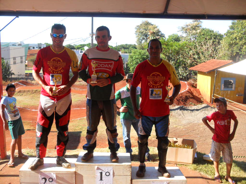 Pilotos de Ponta Porã garantem bons resultdos na 1ª etapa do Paranaense