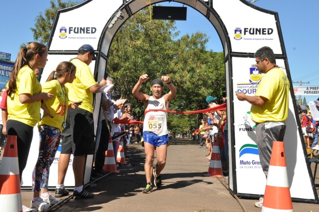 Paranaense e mineira vencem a 26ª Maratona do Fogo de Dourados