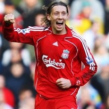 Douradense do Liverpool joga 15 minutos em retorno aos gramados