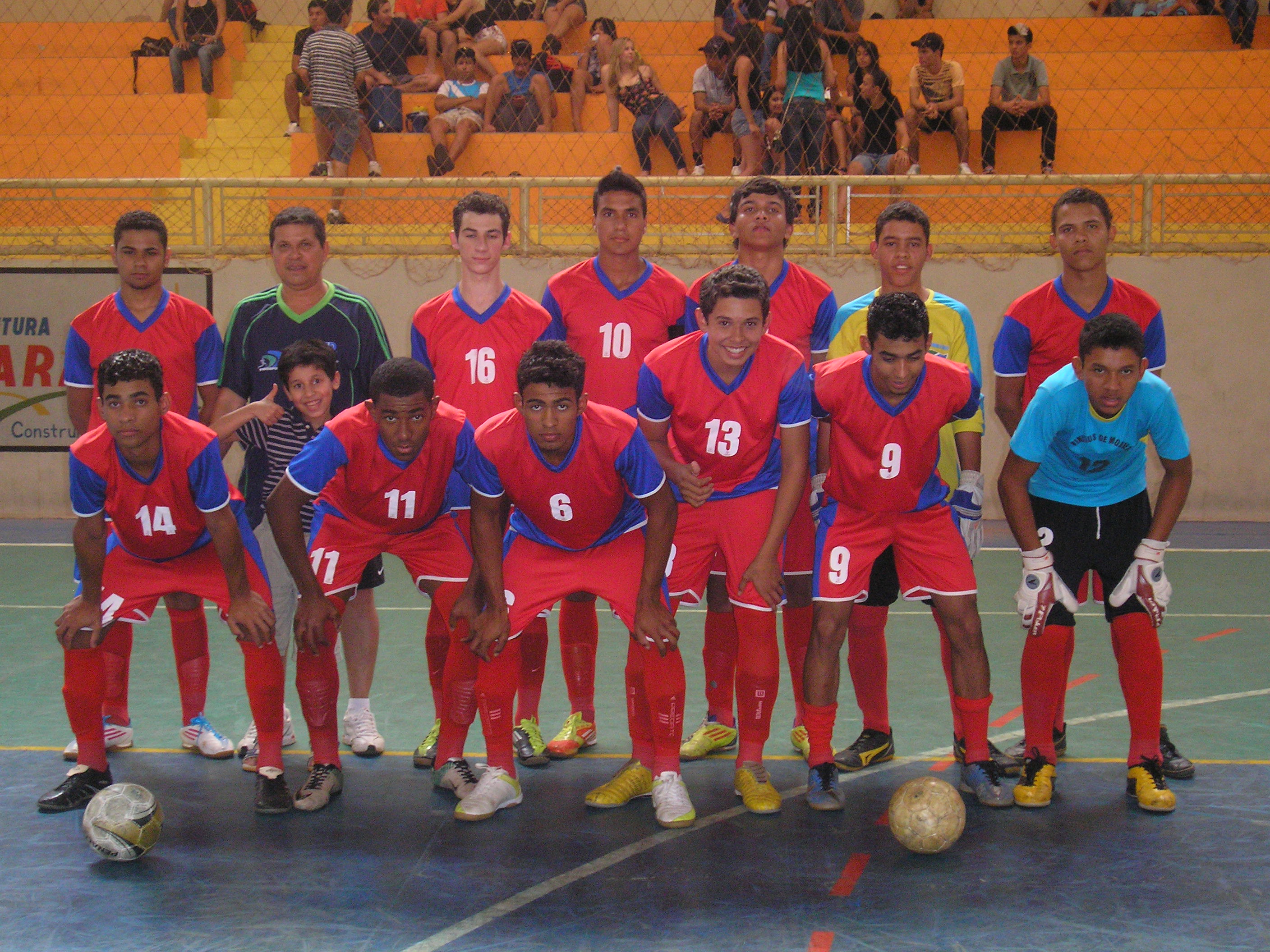 Escola de Naviraí é campeã do Sub-17 dos Jogos Escolares (Joere)