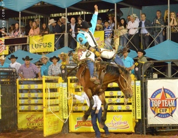 Peão de Amambai é vice-campeão no Paraná
