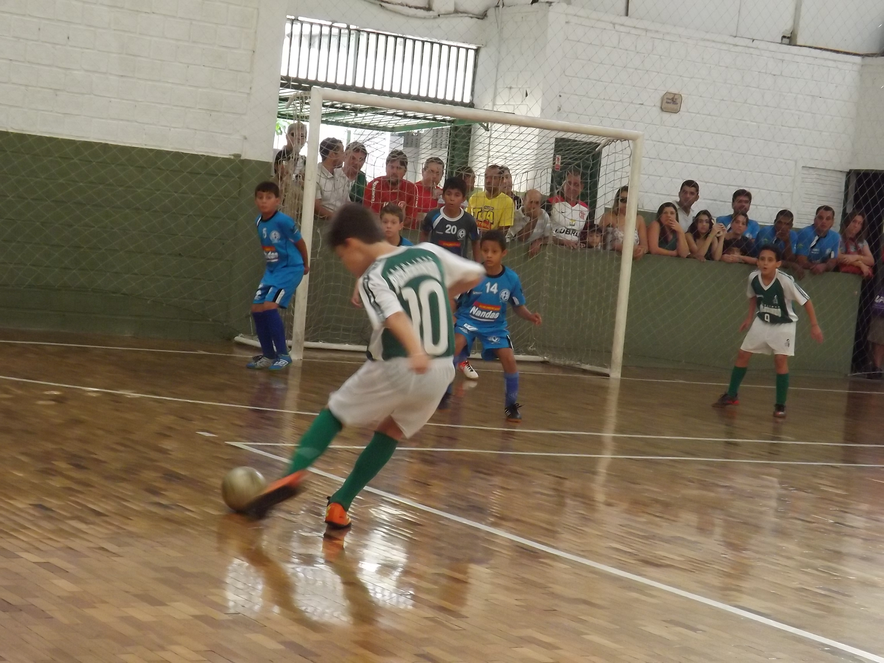 Pelezinho vence amistosos contra escolinha de Sidrolândia