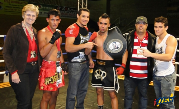 Lutador de São Gabriel leva Cinturão no Estadual de Muaythai Profissional