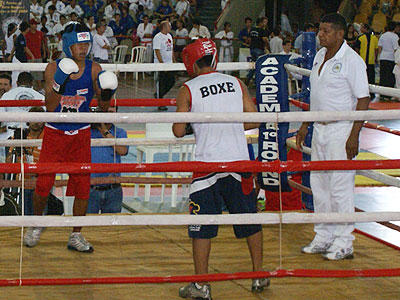 E.E. José F. Barbosa venceu primeira etapa do Circuito MS de Boxe Escolar