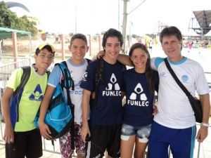 Equipe de natação de Três Lagoas participa de competição em Curitiba