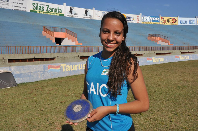 Atleta douradense representa o Estado em competição nacional
