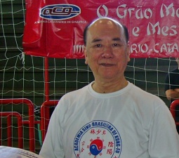 Chinês especialista em 7 estilos do Kung Fu ministra seminário na Capital