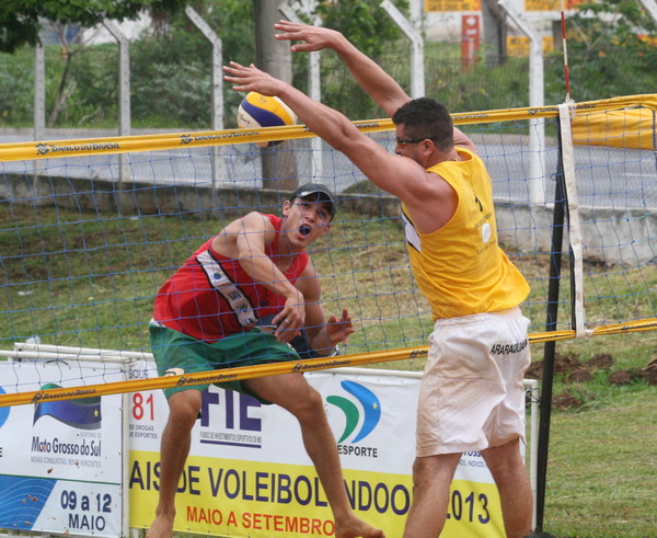 Dupla formada por atletas de Coxim e Bela Vista vence etapa do Circuito Estadual de Vôlei de Praia