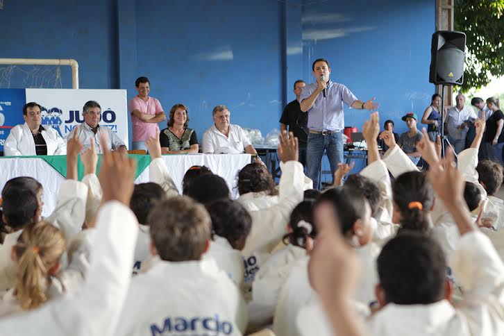 Atletas do Projeto Judô Nota Dez em Maracaju recebem quimonos