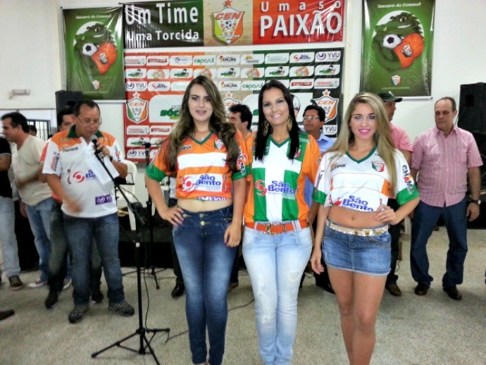 Em novos uniformes para 2014, Naviraiense abandona listras verticais