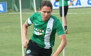 Carreira de Keirrison aproxima Cene e Coxa, adversários na Copa do Brasil