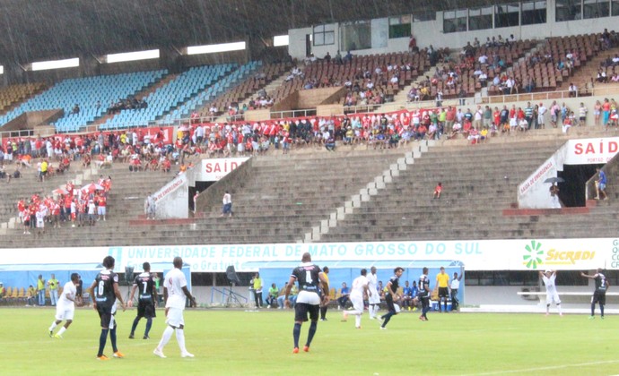 Atacante de 17 anos faz gol da vitória do Comercial sobre o Misto