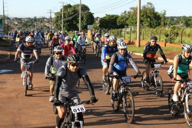 Desafio Moutain Bike reúne atletas que pretendem pedalar de 70 a 121 km