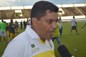 Após dois títulos pelo Águia Negra, técnico busca o tri pelo Cene