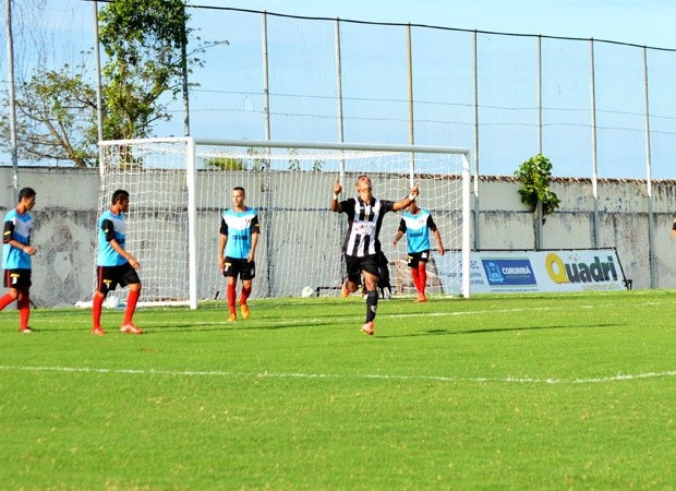 Corumbaense busca vitória para ampliar vantagem
