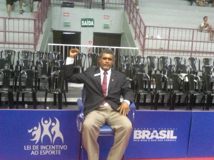  Á﻿rbitro de MS vai atuar em Mundial