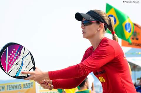 Luzélia Costa vence torneio em Praia Grande