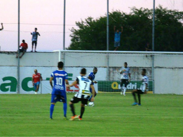 Corumbaense goleia e devolve Aquidauanense para segundona