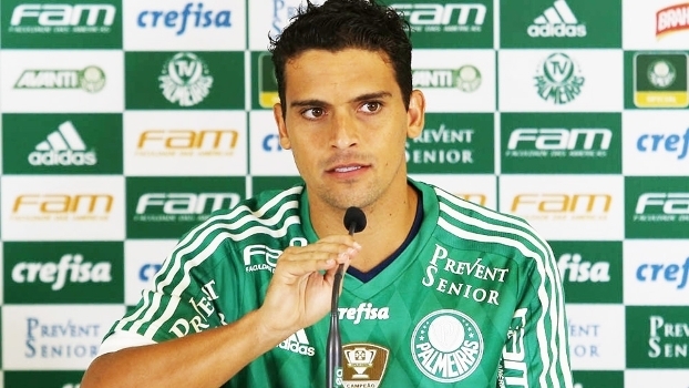 Cuca mexe de novo no time do Palmeiras e desloca Jean para a lateral 