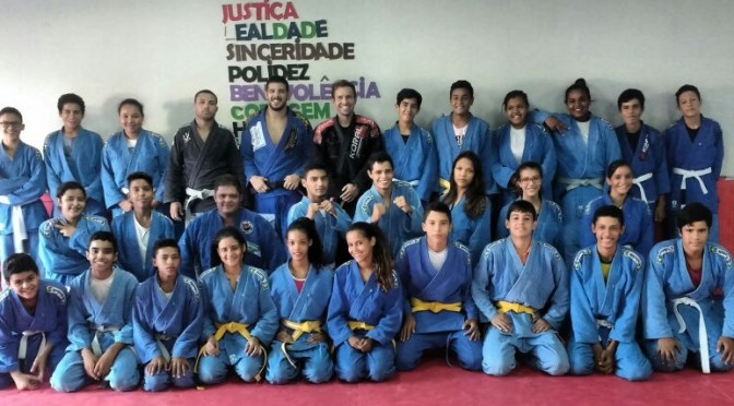 13º BPM promove seminário com reconhecido atleta de jiu-jítsu