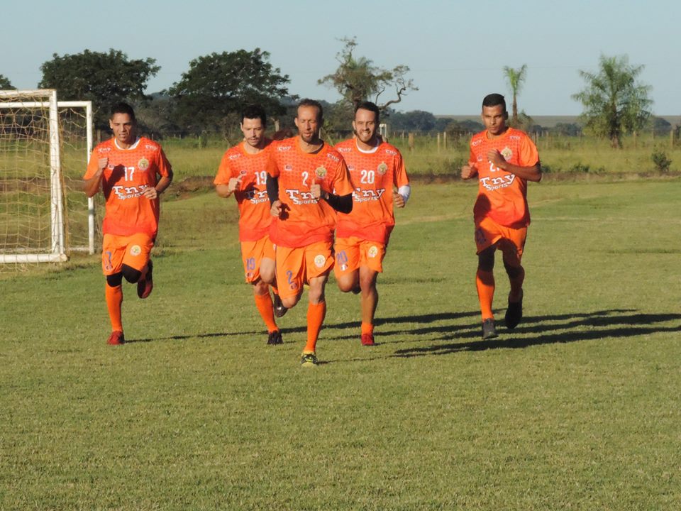 Sete faz amistoso sábado no Douradão