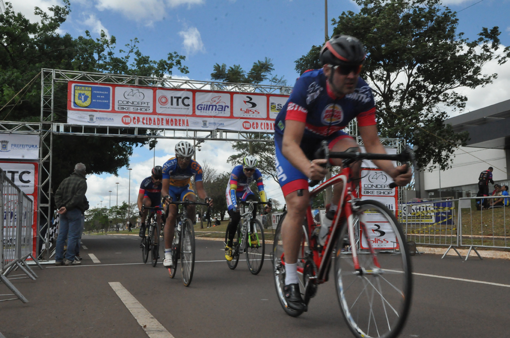 Prova ciclística reúne 130 competidores na Afonso Pena