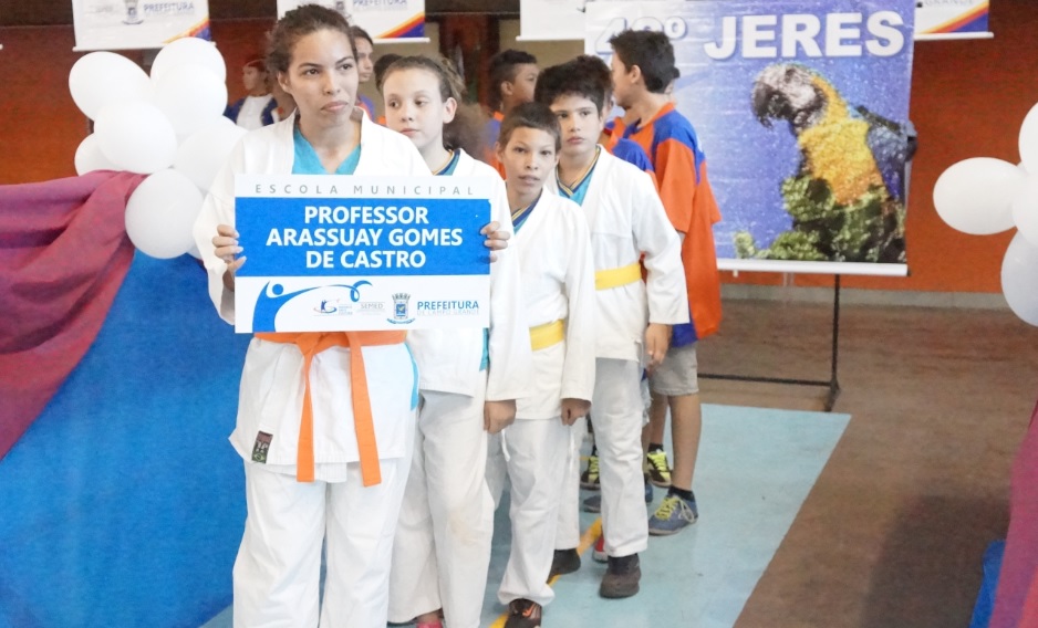 Jogos Escolares começam com participação de mais de 3 mil alunos