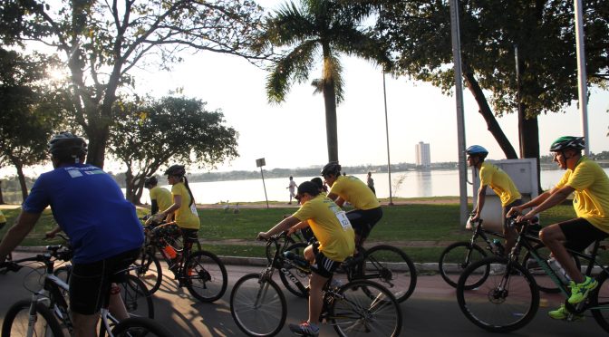 Ciclistas percorrem 10km em Três Lagoas por um trânsito mais seguro