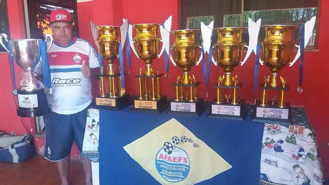 Apaefs comemora resultados na Copa Sesc com seis troféus