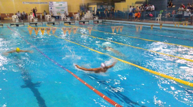 Natação abre etapa individual nos Jojums; campeões são conhecidos