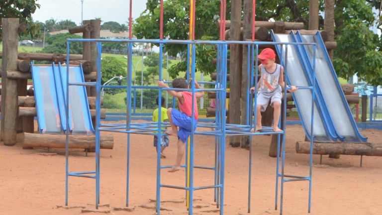 Praças e parques da Capital são opções de lazer e interação no período de férias