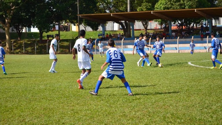 Prefeitura lançará escola pública de futebol para jovens