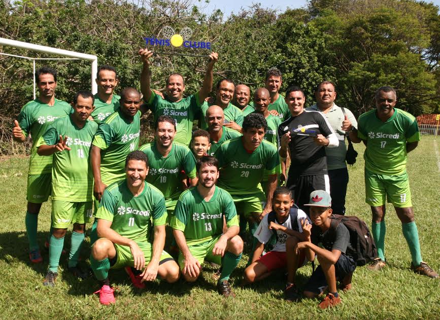Nos pênaltis, Sicredi vence Master do Tênis Clube
