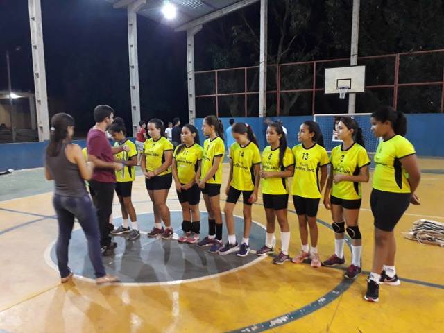 Equipe de Caarapó é vice-campeã do Torneio da Amizade Sub 14 de Voleibol