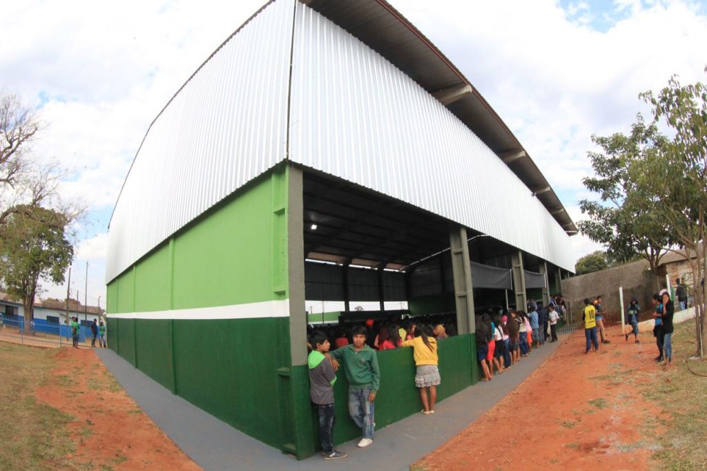 Quadra em escola indígena realiza sonho antigo do povo de Amambai