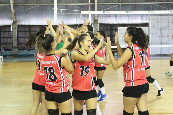 JEJ Curitiba: Ivinhema é bronze no vôlei