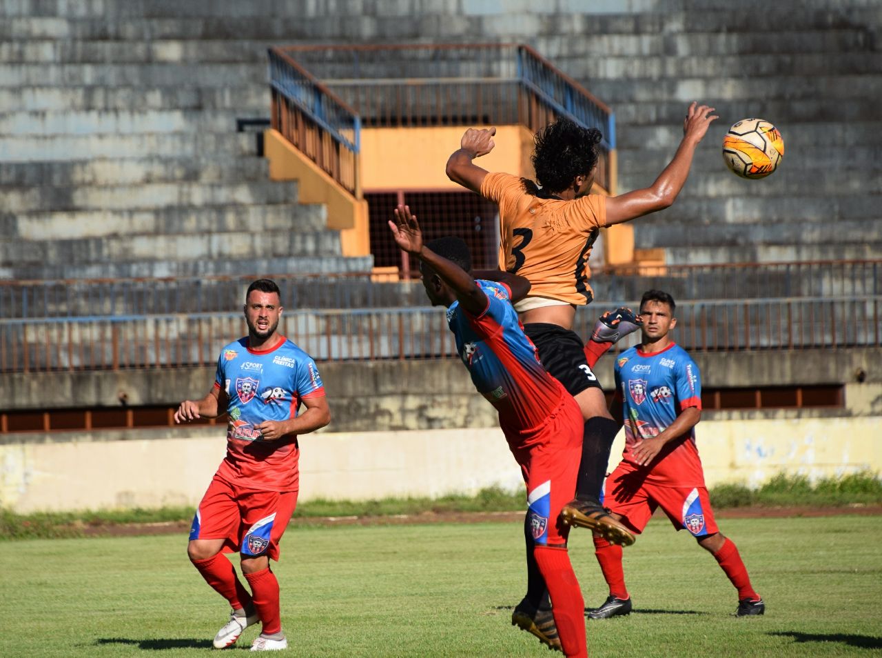 Visitantes aprontam nos jogos da 4ª rodada do Estadual