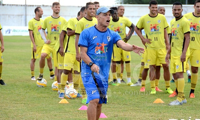 Robert prepara Corumbaense para a estreia na Série D