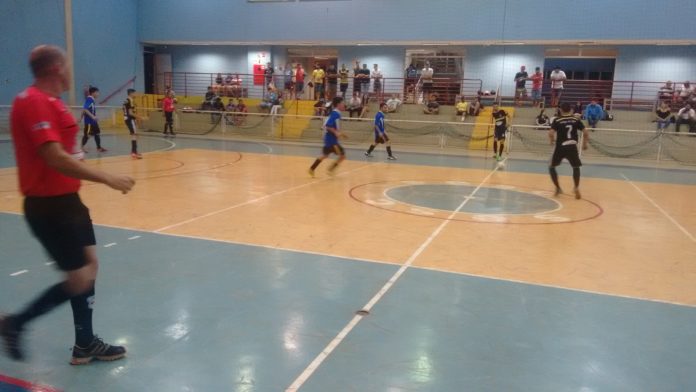 11º Torneio de Férias de Futsal do Sesc Dourados está na reta final