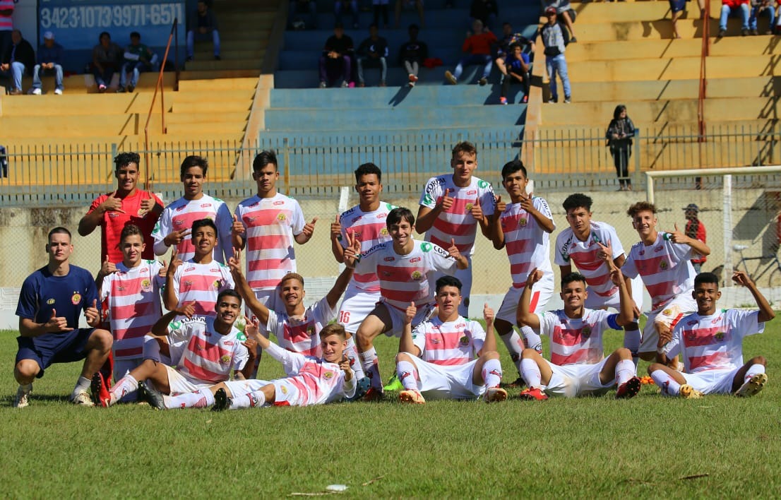 Meninos do Sete avançam nos pênaltis e Amadorzão já tem os semifinalistas