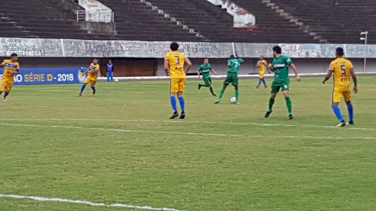 Com segundo tempo intenso, Novo empata com Iporá pela Série D