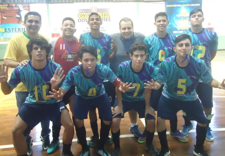José Maria Hugo Rodrigues fatura a Copa Pelezinho Ensino Médio