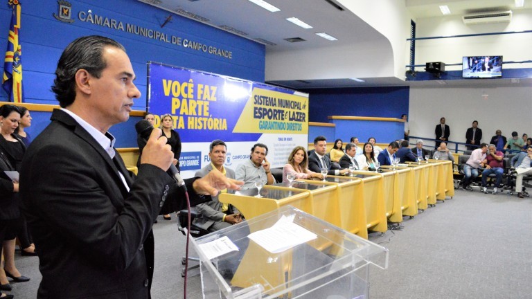 Prefeito sanciona lei para ampliar participação da sociedade no Sistema de Esporte e Lazer