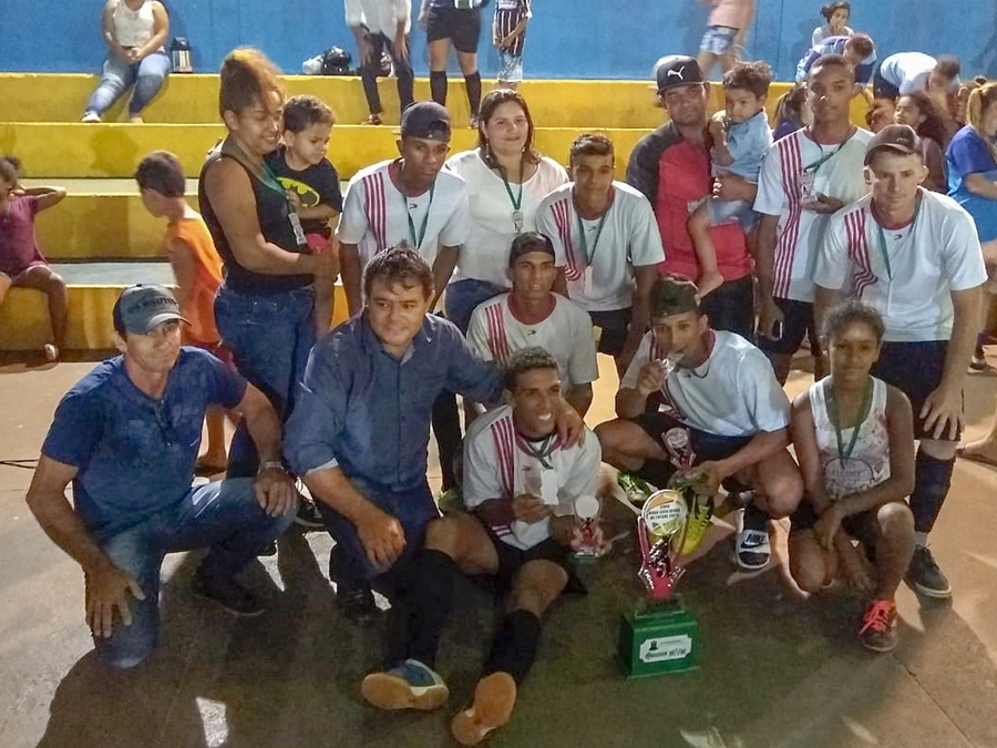 Escola Luís Cláudio Josué sedia Copa Nova Casa Verde de Futsal e Voleibol