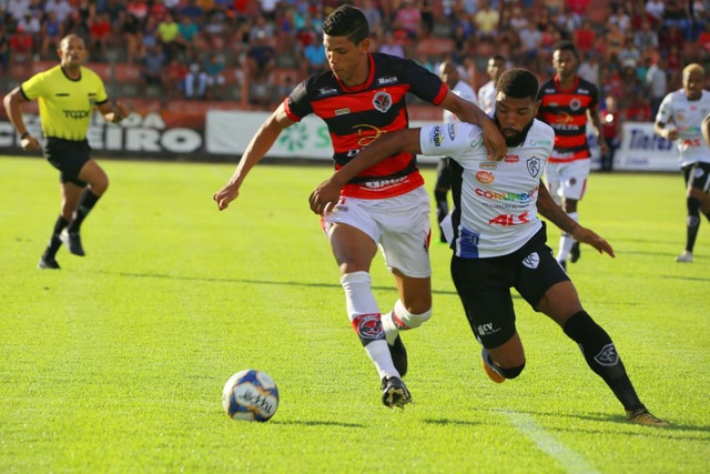 Águia Negra vira sobre Corumbaense e segue 100% no Estadual