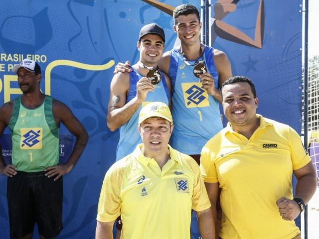Atletas de MS conquistam 3º lugar no Brasileiro Open de vôlei de praia