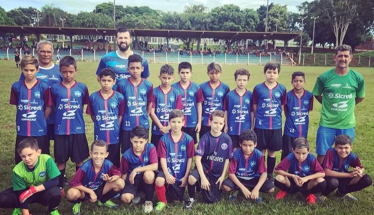 Jovens da Escola Pública estreiam com vitória em Copa de Futebol